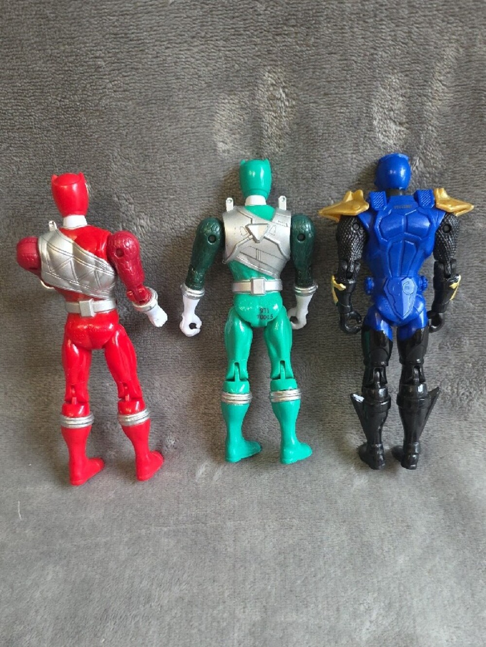 Power Ranger Action Figures Set - Red, Green & Blue - Picture 5 of 6